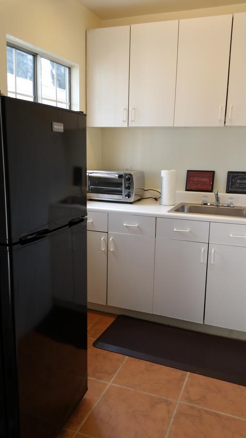 Workaholics House Homestay